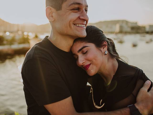 Casais de Fotografia Afetiva de Casal | Ensaio Fotográfico na Mureta da Urca RJ | Fla e Ian 10 anos