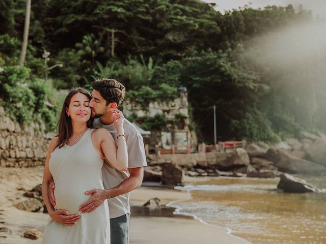 Grávidas e Parto de Ensaio Gestante na Praia Vermelha, Urca RJ | Ensaio Fotográfico Cotidiano-Poesia | Lisa, Jonas e Amel