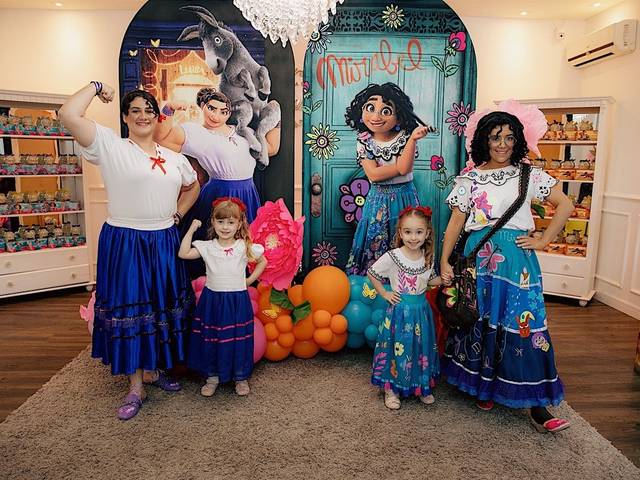 Aniversários Infantis de Helena e Luiza - 5 Anos