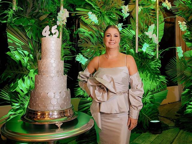 Aniversários de Adultos de Andrea - 45 Anos