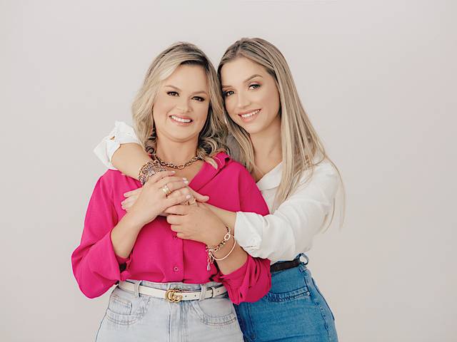 Ensaio Profissional de Mayara + Fran = Adoratta