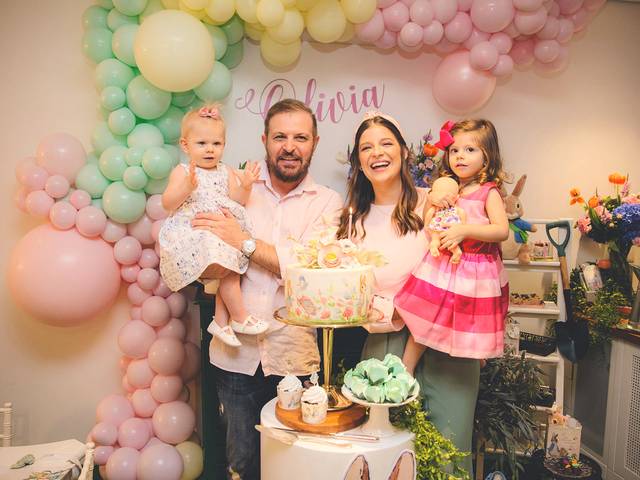 Aniversários Infantis de Olivia - 1 Ano