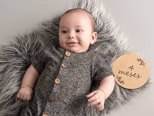 Clean Colors de ♡ Arthur - 4 meses ♡ {Acompanhamento mensal}
