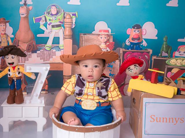 Ensaio de Bebês e Crianças de Ensaio do Arthur - 7 meses - Cenário do Toy Story