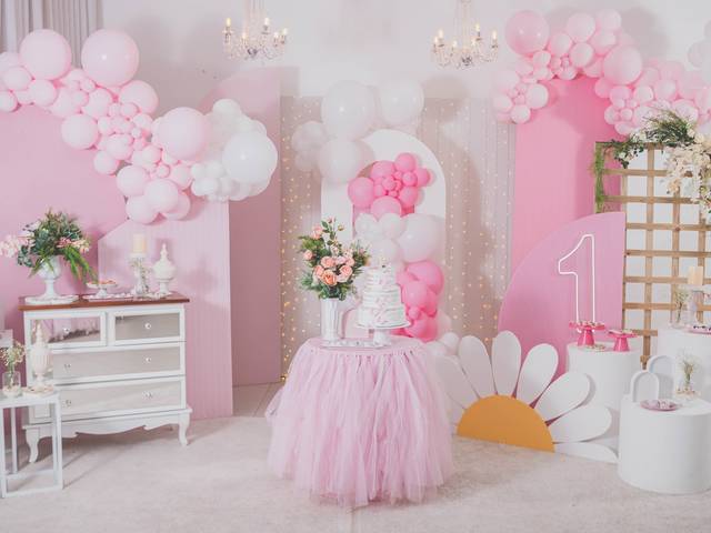 Aniversário  Infantil  de Maria Júlia e seu 1° Aninho - Aluguel do salão com decoração.