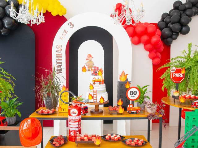 Aniversário  Infantil  de Bombeiros - Mathias & seus dois anos