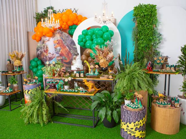 Aniversário  Infantil  de Dinossauros