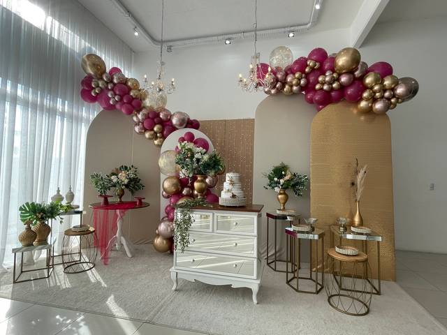 Debutantes & Teens de Aluguel com decoração 