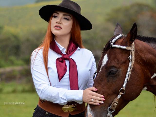 Ensaios Externos de Karol Farias