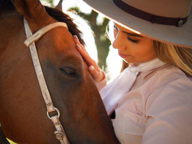 Book de 15 anos de Thaina Kruger - Book de 15 anos