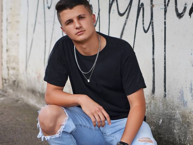 Ensaios Masculinos de Robert Martins