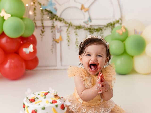 Smash the Cake de Helena