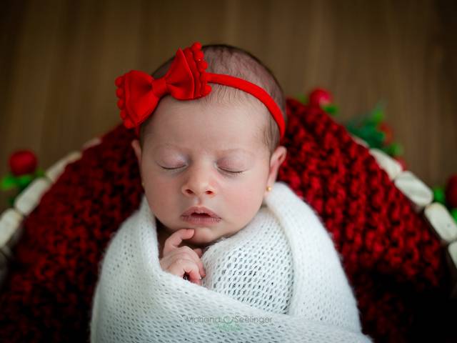 NEWBORN de MARIA JULIA