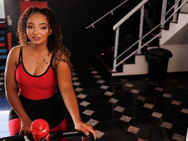 Ensaio  de Ensaio na academia ( Marceneide) 