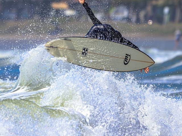 SURF de SURF NO PICO DA DIVA