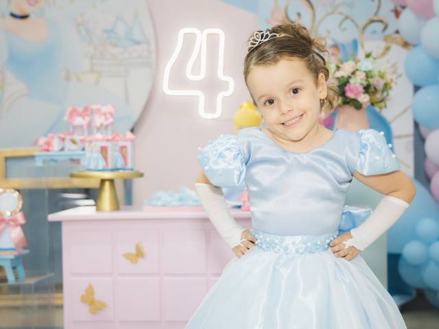 Aniversário de Emanueli