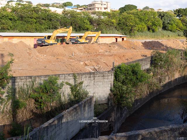 Fotojornalismo de OBRA DE BACIA DE DETENÇÃO DE CHEIAS NO CÓRREGO ÁGUA BRANCA EM CONTAGEM - BACIA B3