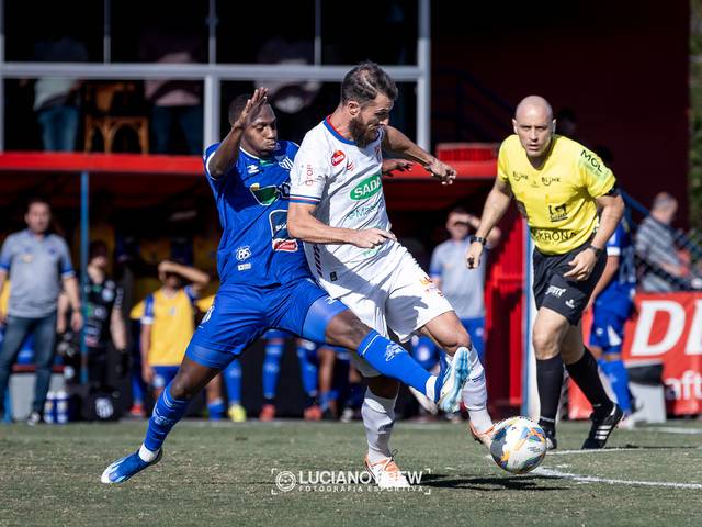 Esportes de BETIM FUTEBOL X URT - MINEIRO MÓDULO 2 - TRIANGULAR
