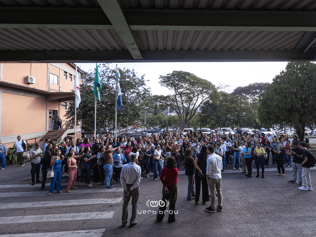 Fotojornalismo de MANIFESTAÇÃO CONTRA A COOPEDU EM BETIM