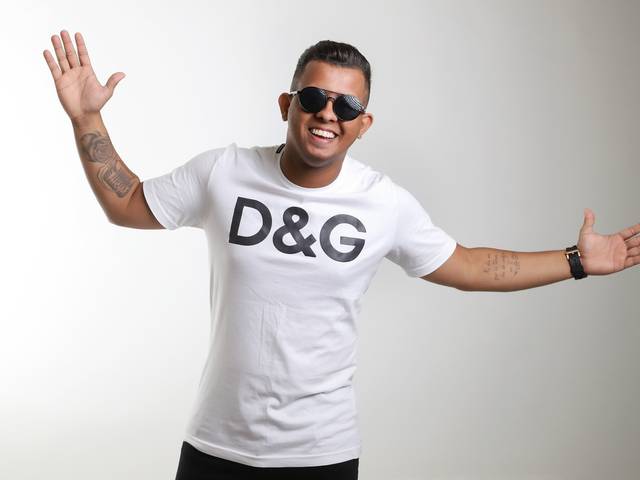 Corporativo de Felipe Farra • Cantor