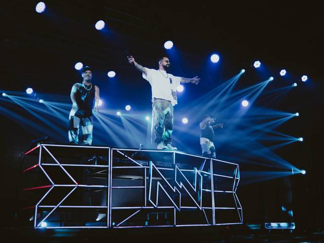 Shows de Menos é Mais & DENNIS