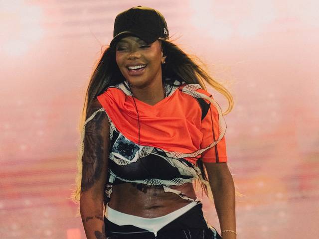 Festival de ESTAÇÃO VERÃO 2025 - LUDMILLA - MARI FERNANDEZ