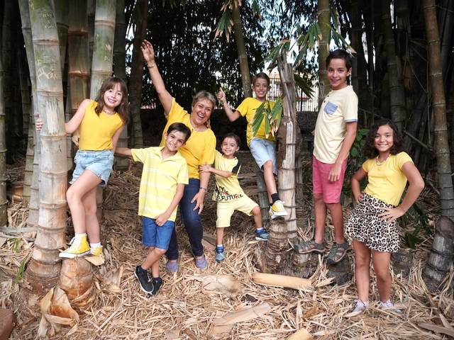 Família de Ensaio afetivo de família | Cris e seus netos (e família)