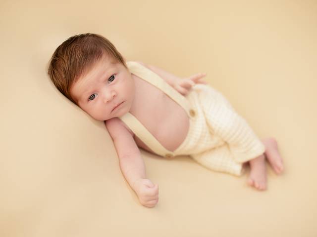 Newborn  de Newborn  Miguel