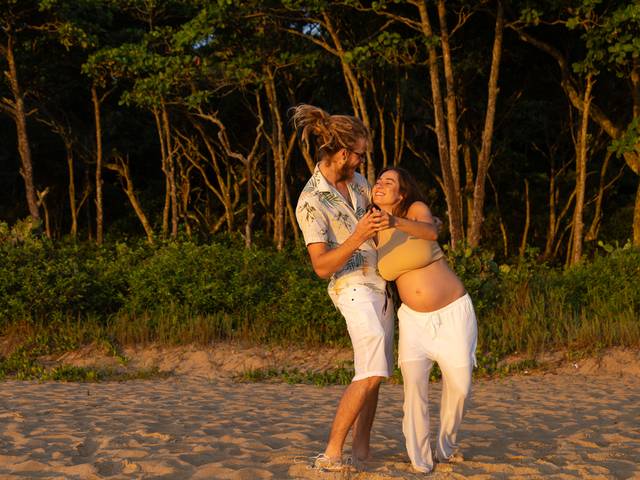 Gestante  de Ensaio gestante na Praia Grossa - A esperança de Yuna 