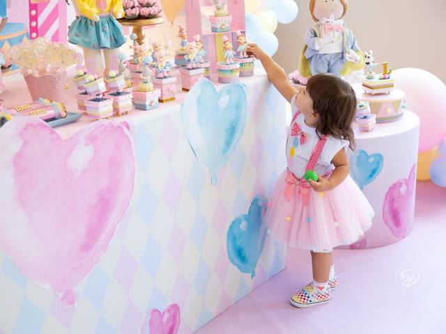 Aniversário infantil de Aniversário circo 2 anos da doce menina Luiza