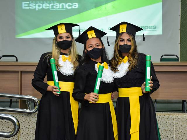 Outorga de Grau de Farmácia - Iespes