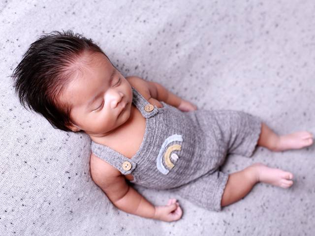 Newborn de Newborn do Samuel , 17 dias. Realizado em estúdio fotográfico no bairro do Jaraguá, São Paulo.