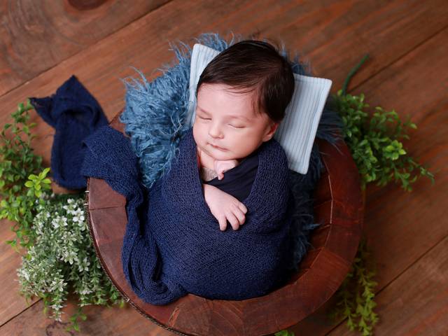 Newborn de ENSAIO DE NEWBORN DO HENRY, NA ZONA OESTE.