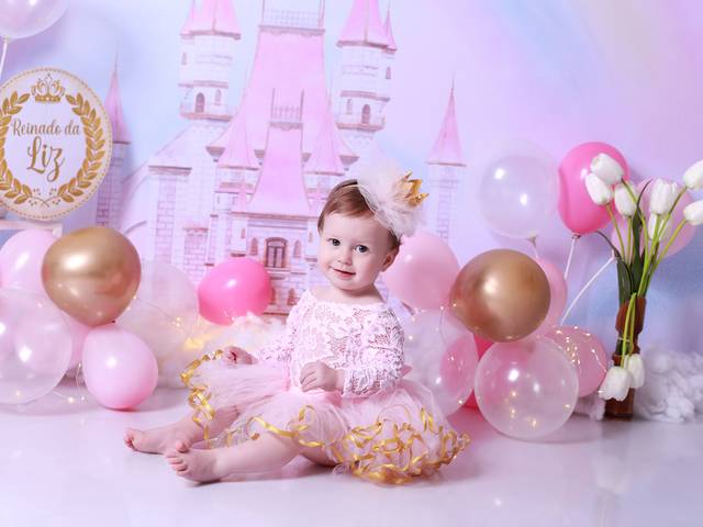 Smash The Cake de ENSAIO FOTOGRÁFICO DE UM ANINHO.   SMASH THE CAKE COM TEMA: REINADO DA LIZ.