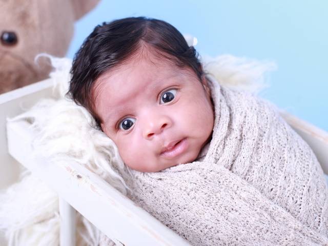 Newborn de Ensaio de Newborn em Stúdio fotográfico em São Paulo. Newborn que o bebê não dormiu!
