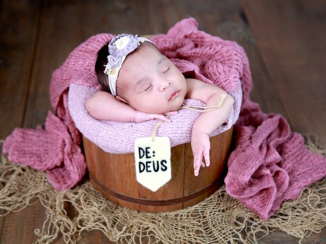 Newborn de Ensaio de Newborn em São Paulo - SP. Ensaio de recém-nascido aa adorável Mavie, realizado no estúdio zona Norte.