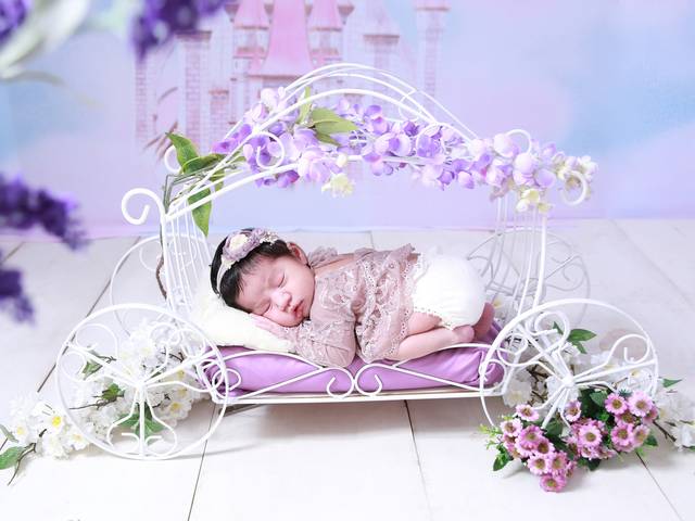 Newborn de Buscando um estúdio fotográfico no Jaraguá para ensaio de Newborn? Localizado estrategicamente próximo a Pirituba, atendemos também as regiões de Parque São Domingos, Freguesia do Ó e toda a Zona Norte e zona Oeste de São Paulo. 