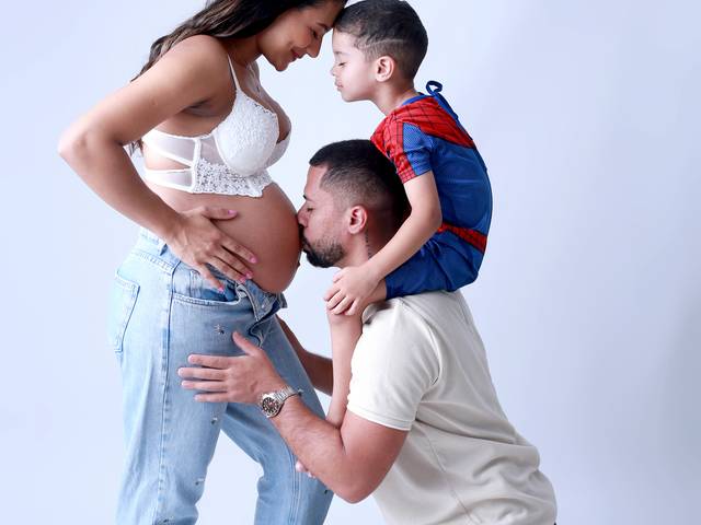 Gestantes de Ensaio de gestante com o filho de homem aranha/ Ensaio Gestante em Estúdio em São Paulo