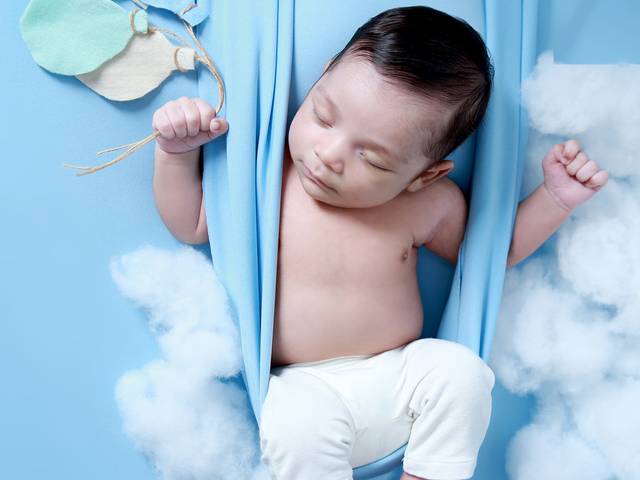 Newborn de Fotografa especialista para ensaio de recém nascido, Newborn em São Paulo. Zaire 35 dias.