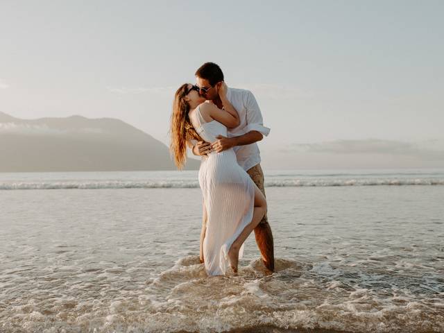 Pré Casamentos  de Pré-casamento na praia | Bárbara e Heitor | São Paulo-SP