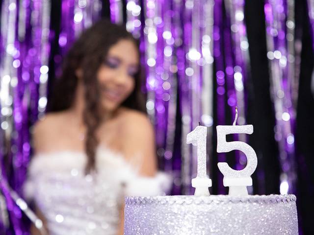 ANIVERSÁRIO de LAURA - 15 ANOS