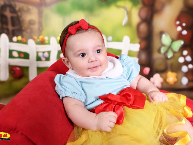 ACOMPANHAMENTO MENSAL de OLÍVIA 4 MESES