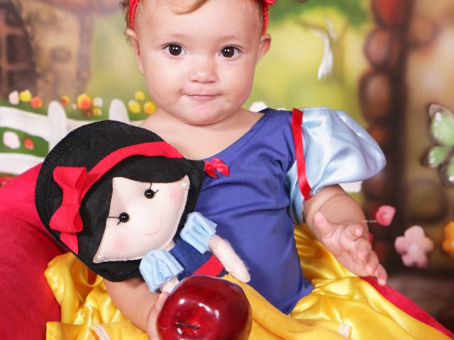 ACOMPANHAMENTO MENSAL de LAURA 12 MESES