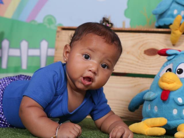 ACOMPANHAMENTO MENSAL de VALENTINA 6 MESES