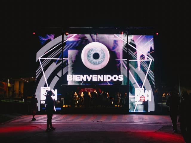 Institucionales de Fiesta Claro