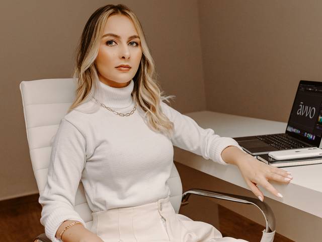 Ensaio Corporativo de Letícia Mariana