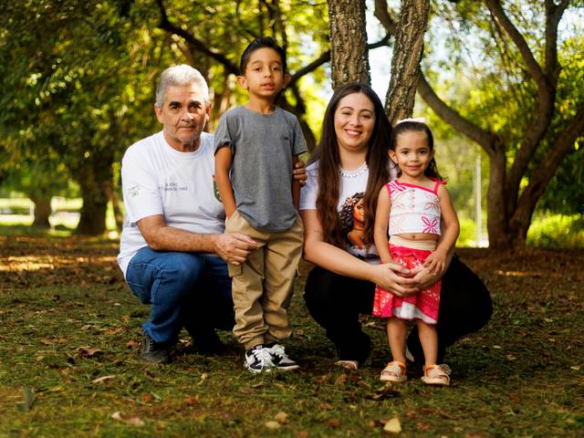 FAMÍLIAS de CAROL E FAMÍLIA