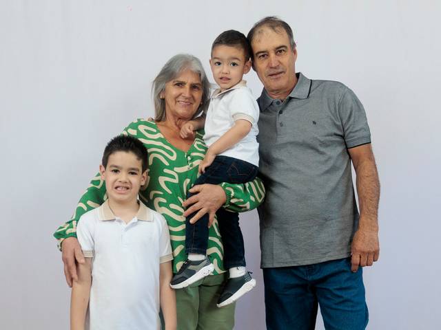 FAMÍLIAS de PRISCILA E FAMÍLIA