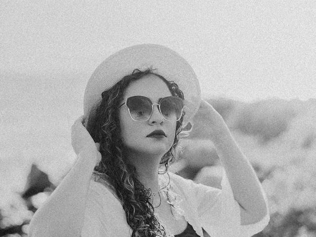 Feminino de Alícia Martiniano