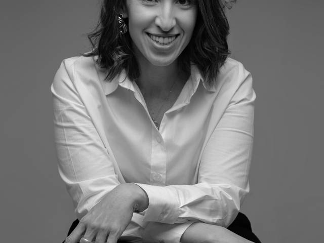 Profissional de Ensaio Adriana